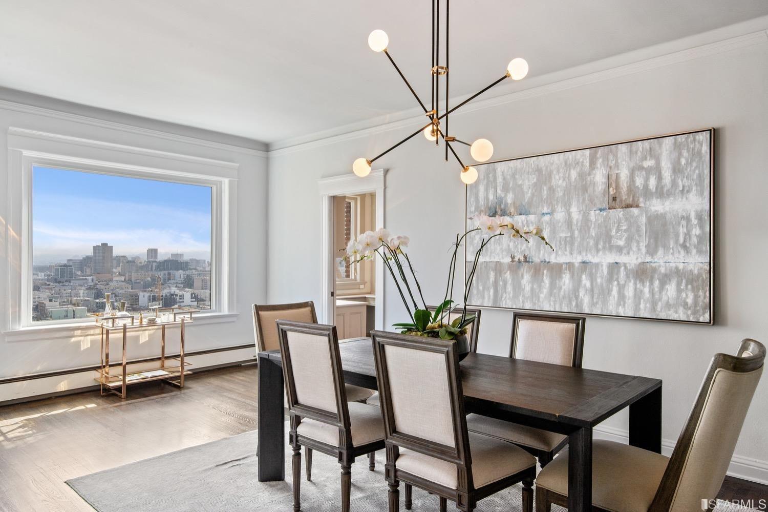 2111 Hyde Street, Unit 503 dining room