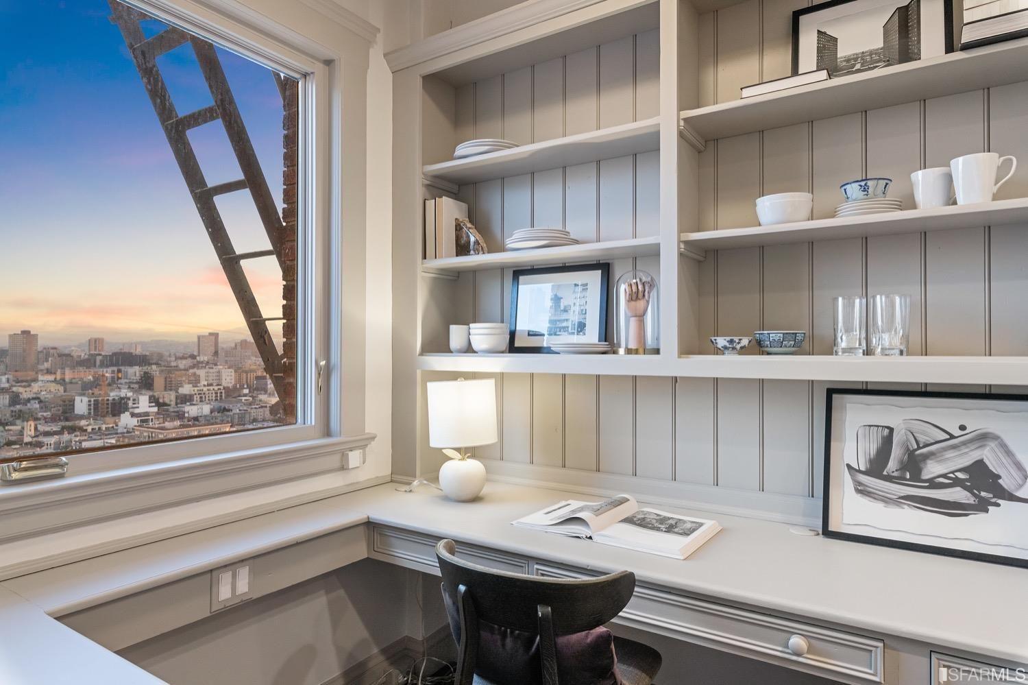 2111 Hyde Street, Unit 503 office