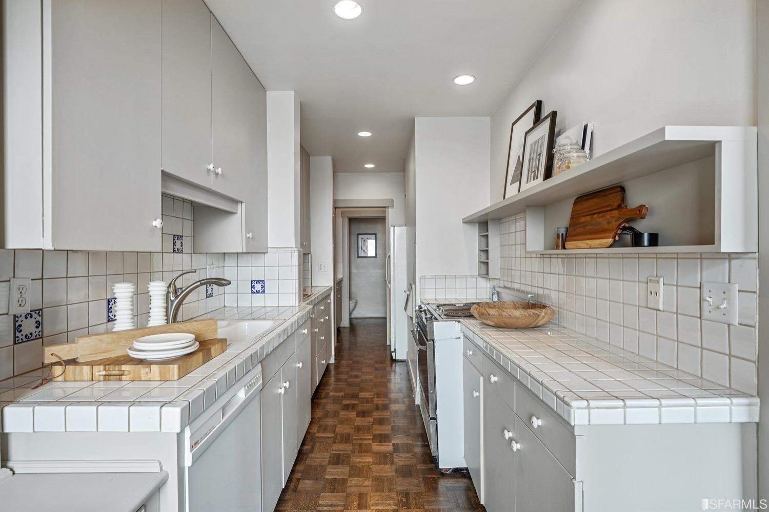 2111 Hyde Street, Unit 503 kitchen interior view