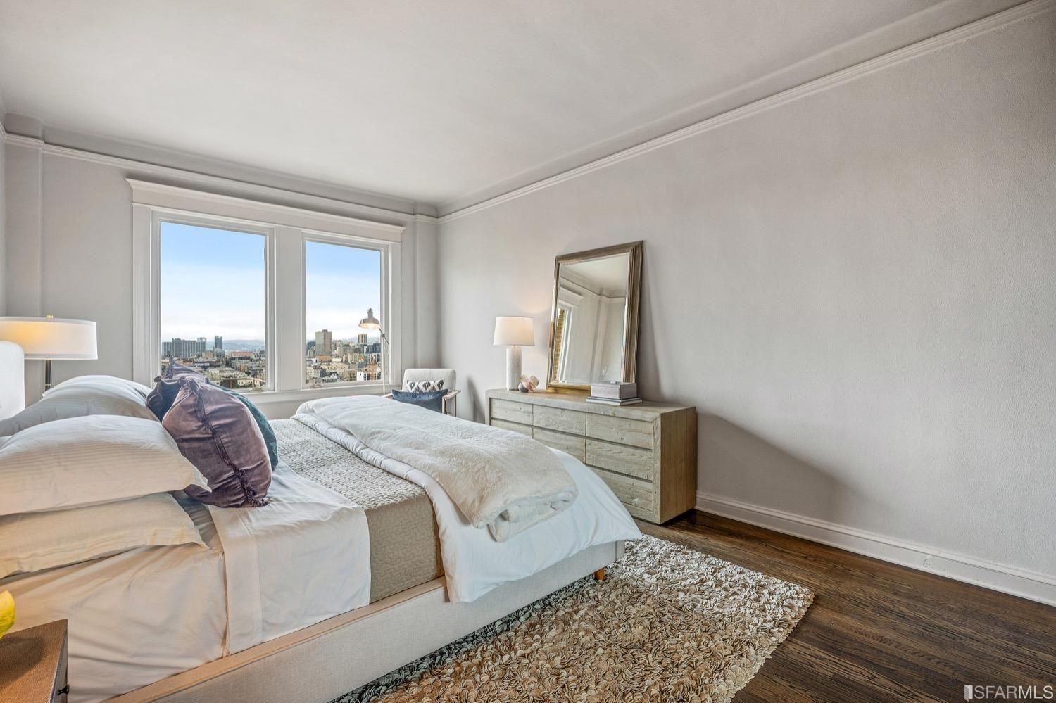 2111 Hyde Street, Unit 503 bedroom