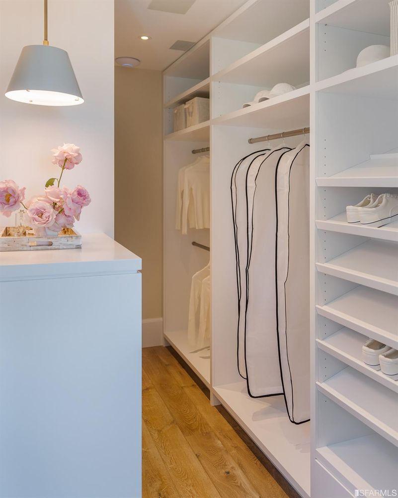 2545-2547 Lyon Street closet