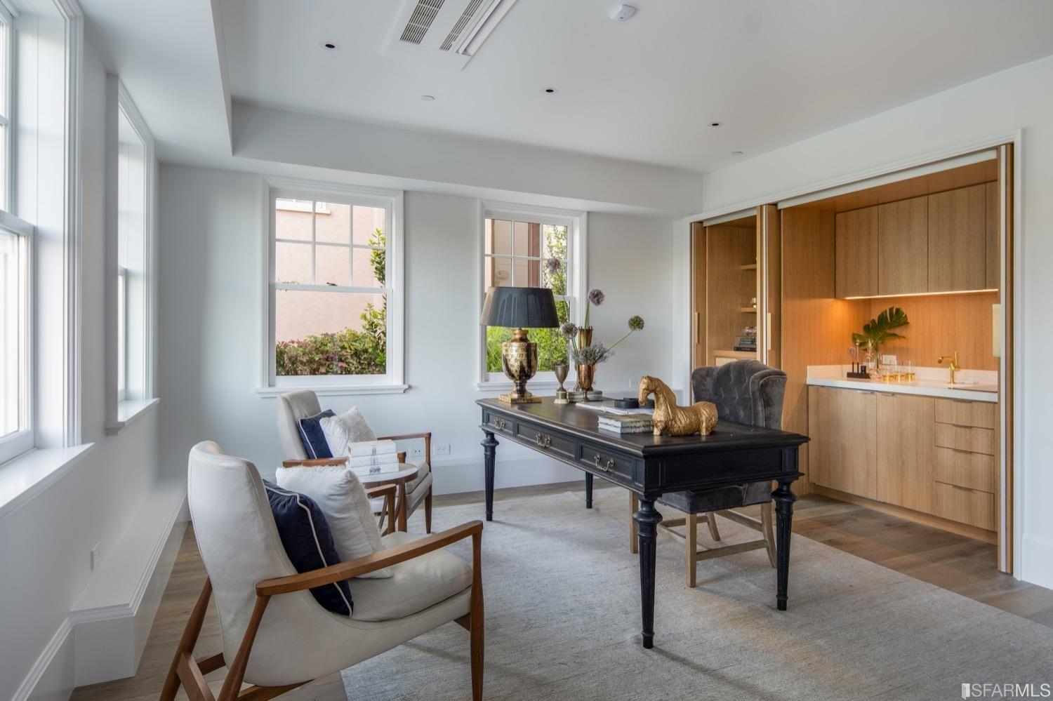 2545-2547 Lyon Street