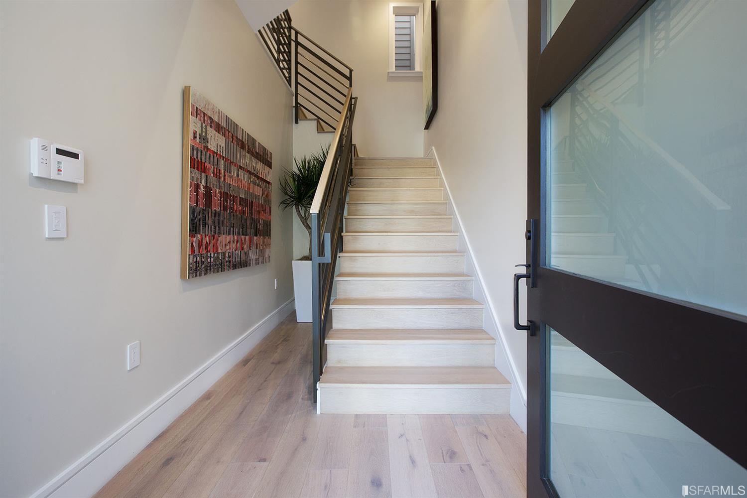 Entrance SF residence