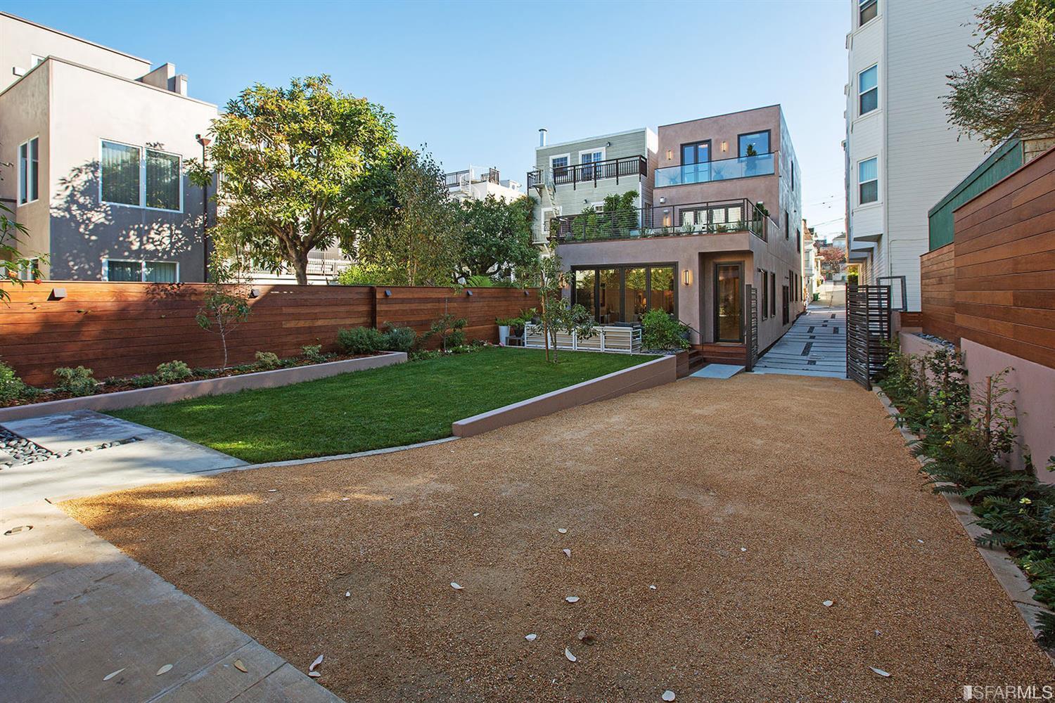 2829-2831 Baker St. Image #198