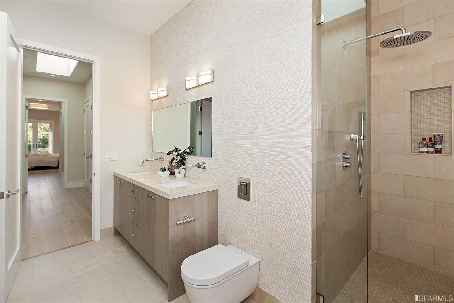 2829-2831 Baker St. Image #203