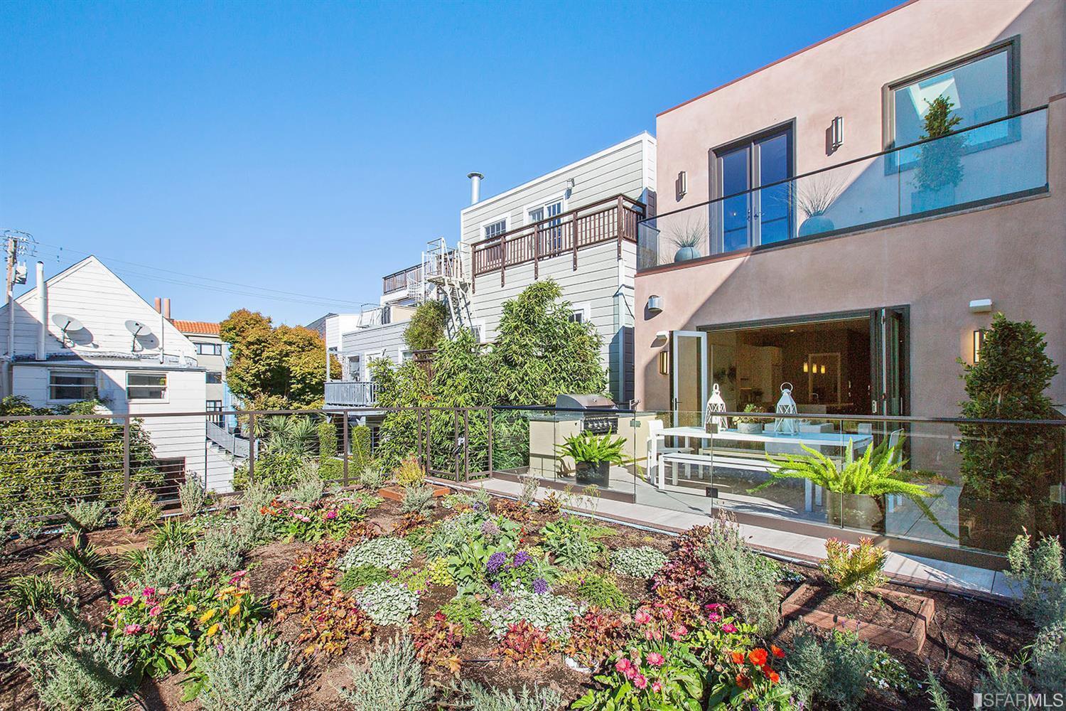 2829-2831 Baker St. Image #219