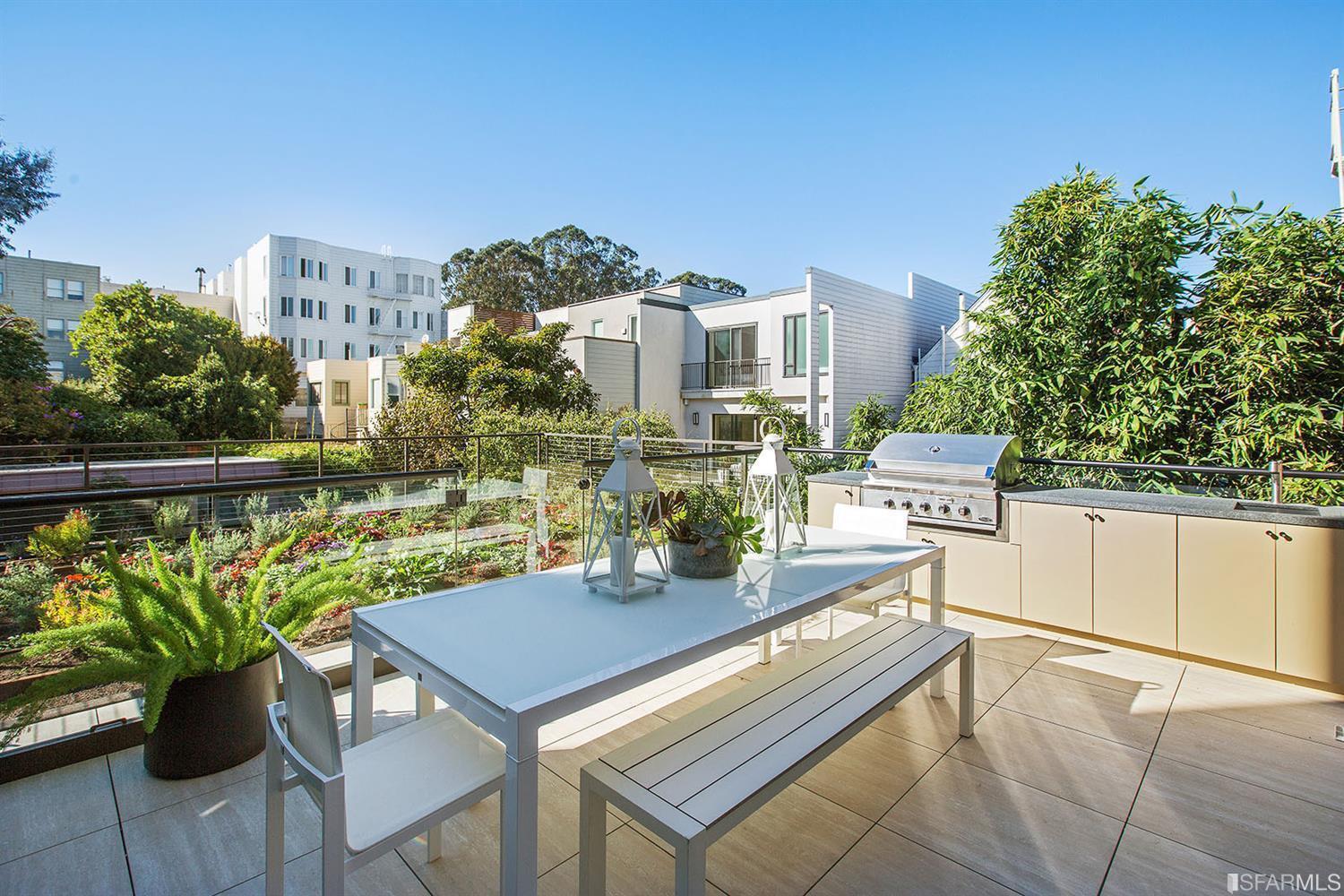 2829-2831 Baker St. Image #220