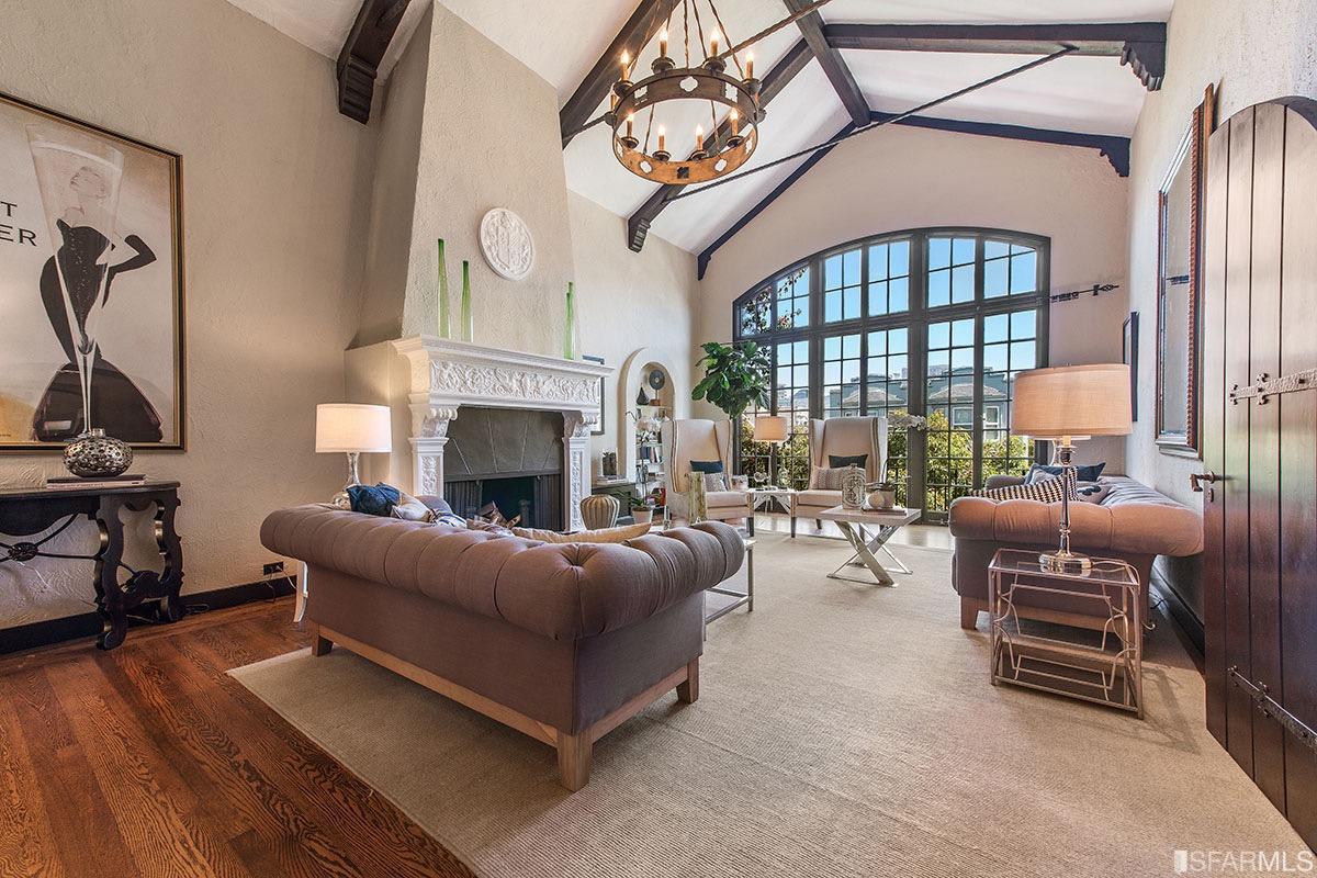 living room with vaulted ceiling