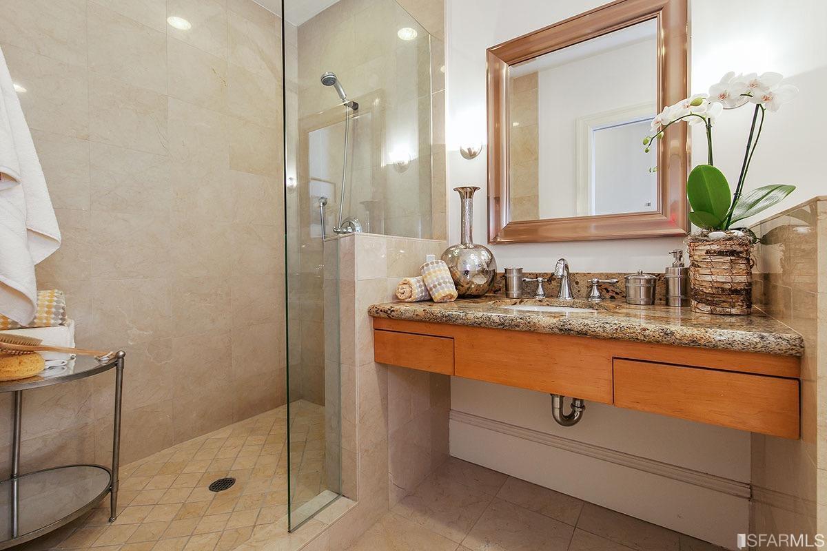 3219-3221 Gough St. Image #331