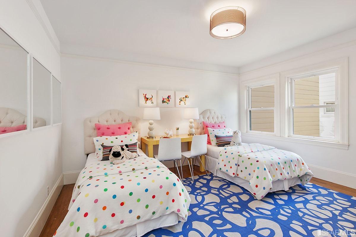 3219-3221 Gough St. Image #337