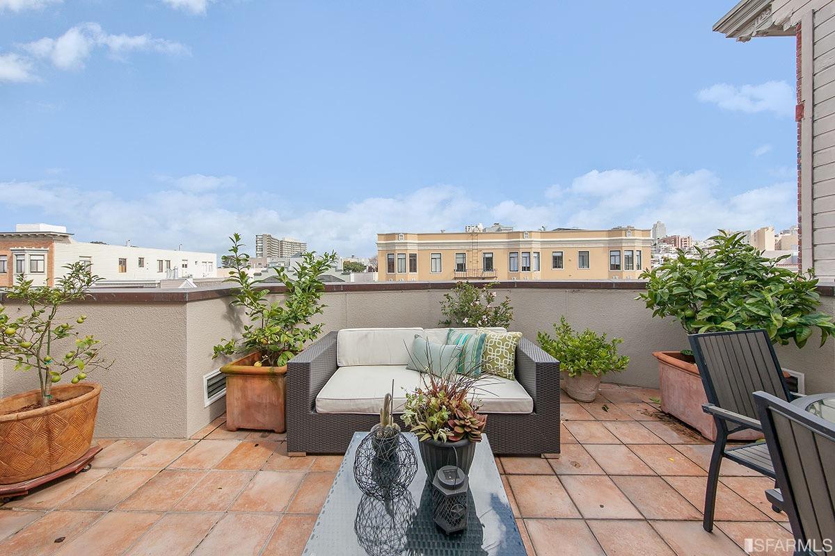 3219-3221 Gough St. Image #340