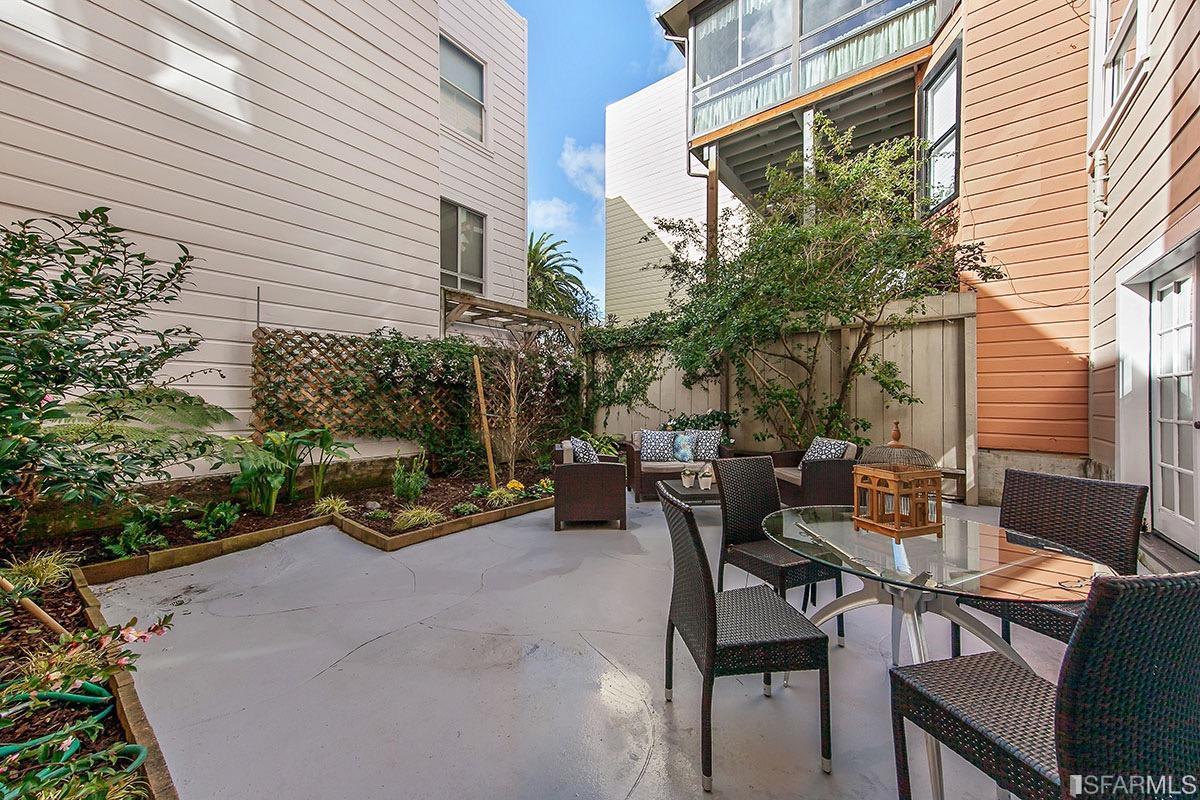 3219-3221 Gough St. Image #366