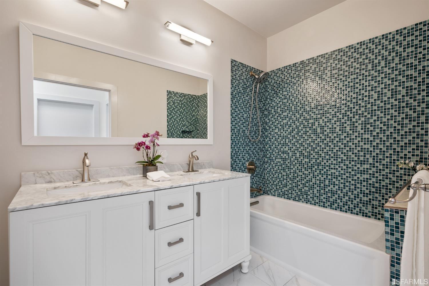 122 Avila St. Image #374