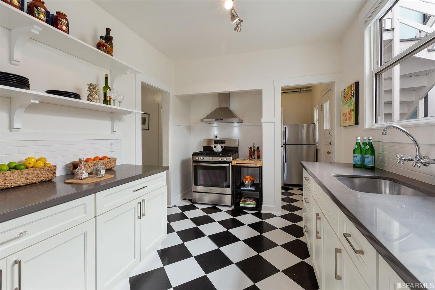 3233-3235 Steiner St. Image #443