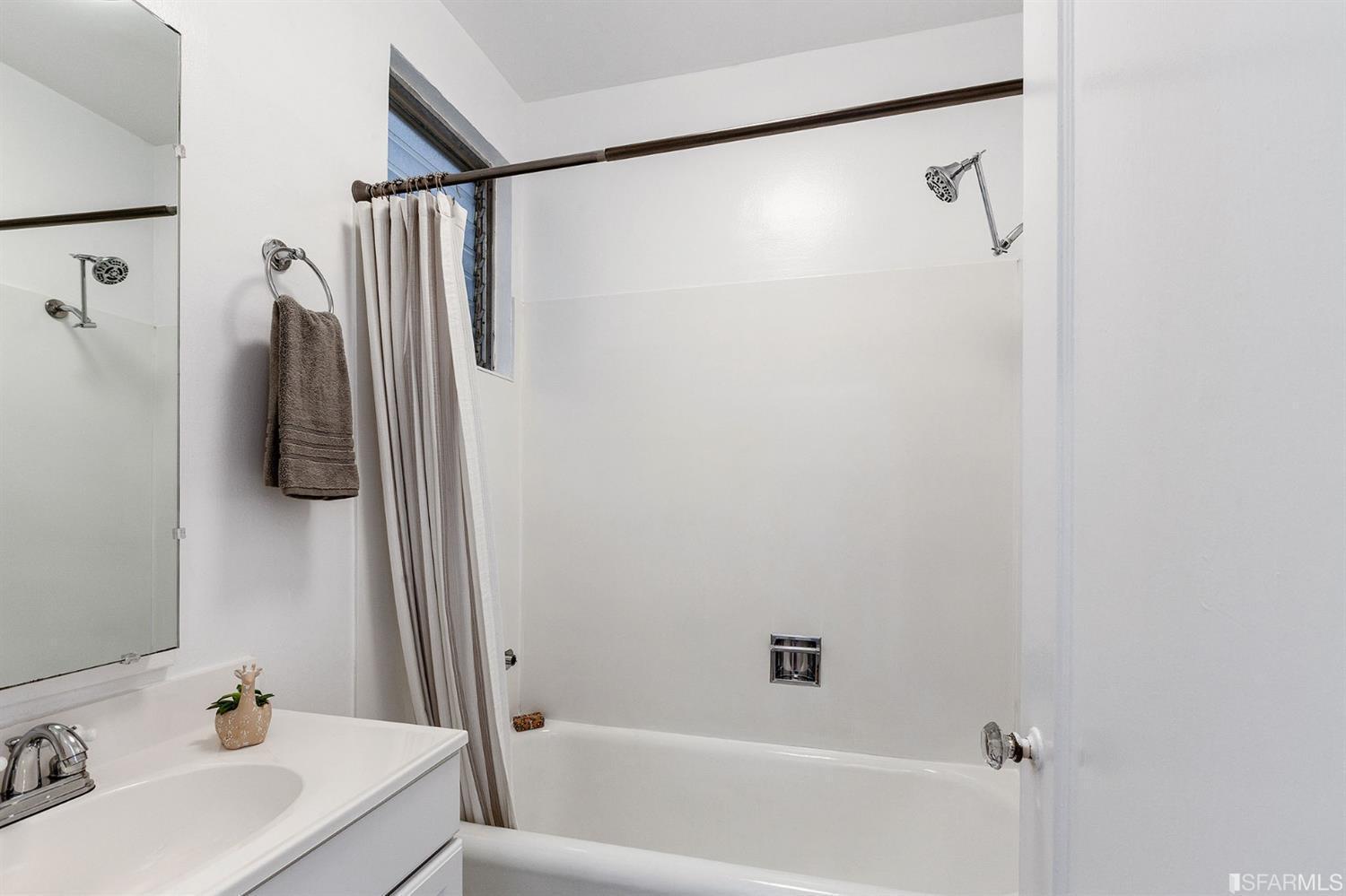 3233-3235 Steiner St. Image #451