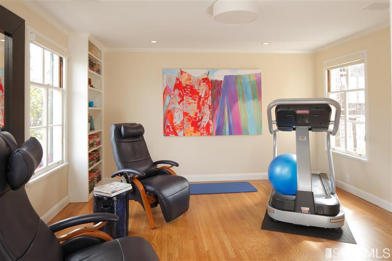 3919 Washington Street Image #16